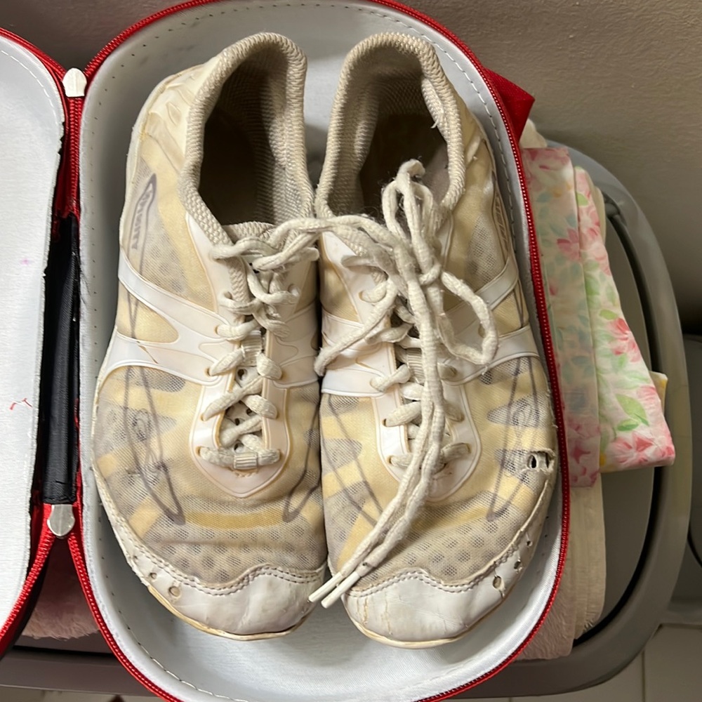 Infinity Vengeance Cheer Shoe preowned.